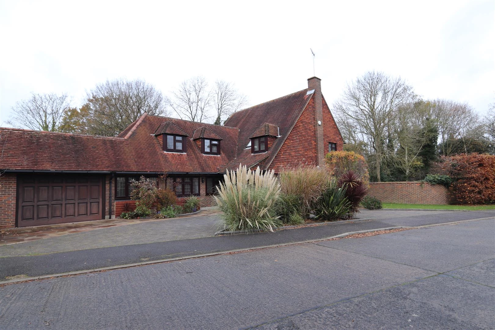 Thorndon Approach Herongate Brentwood CM13