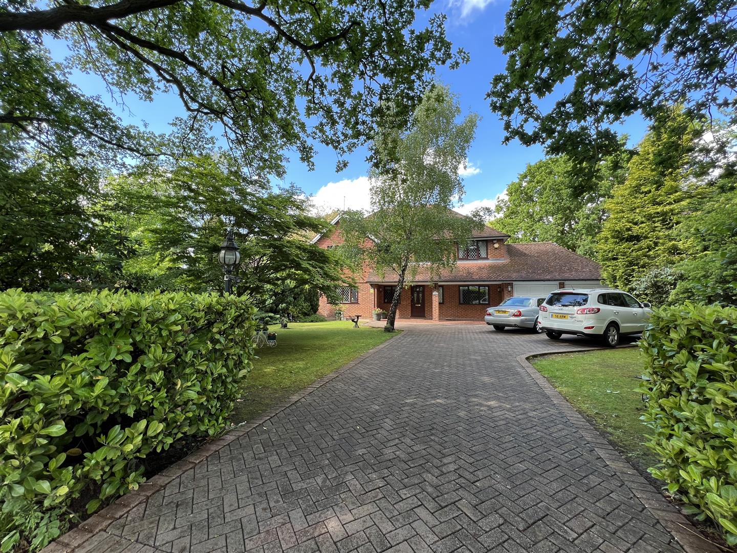 Property For Sale Ridgeway, Hutton Mount, CM13 5 Bedroom Detached