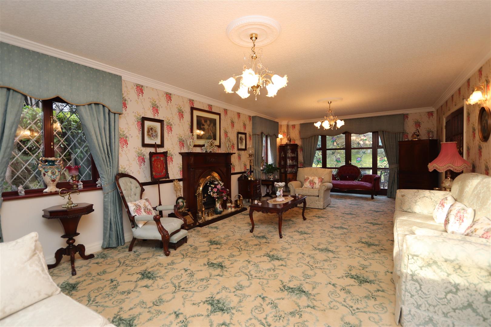 Property For Sale Ridgeway, Hutton Mount, CM13 5 Bedroom Detached