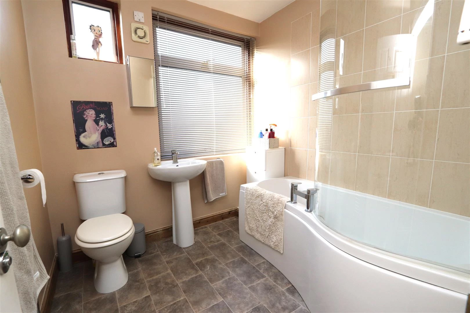 FAMILY BATHROOM