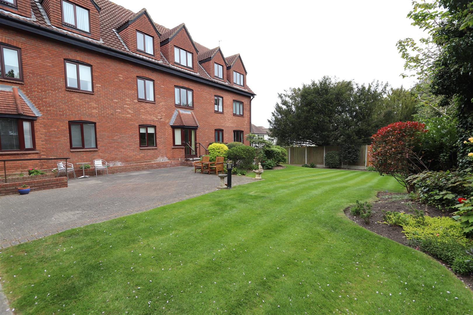 Property For Sale Chelmsford Road, Shenfield, CM15 1 Bedroom Apartment through Meacock & Jones