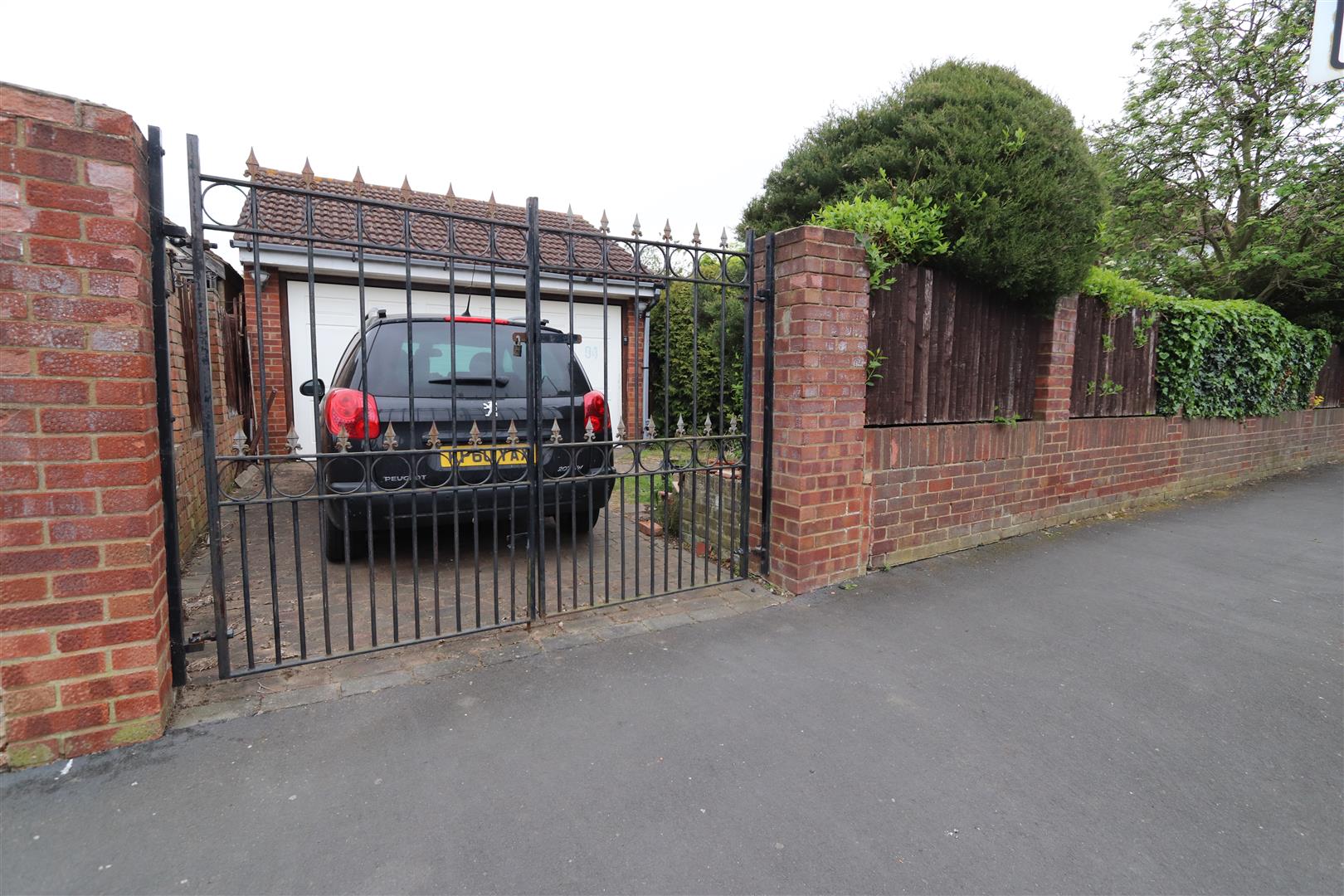 Property For Sale Gaynes Park Road, Upminster, RM14 3 Bedroom