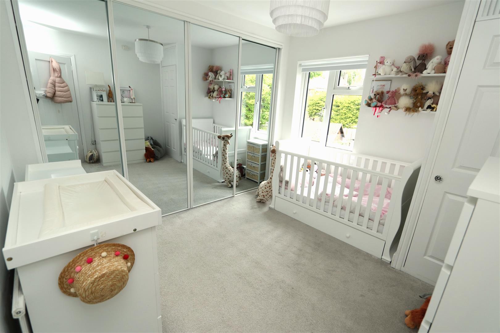 Property For Sale Kings Chase, Brentwood, CM14 2 Bedroom Terraced