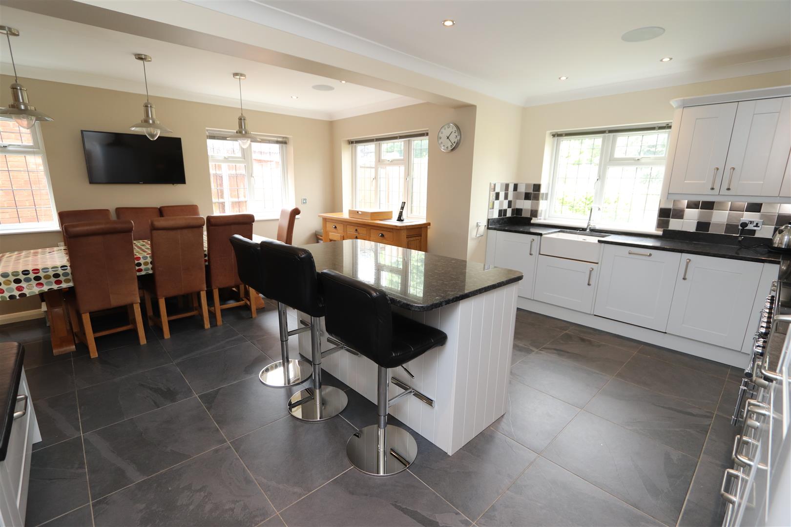 Property For Sale Shenfield Place, Shenfield Place, CM15 5 Bedroom