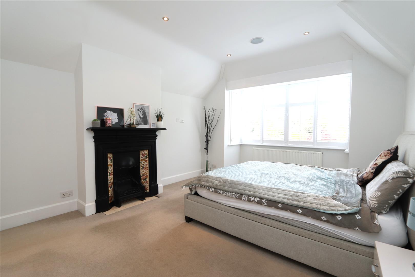 Property For Sale Worrin Road, Old Shenfield, CM15 5 Bedroom Detached