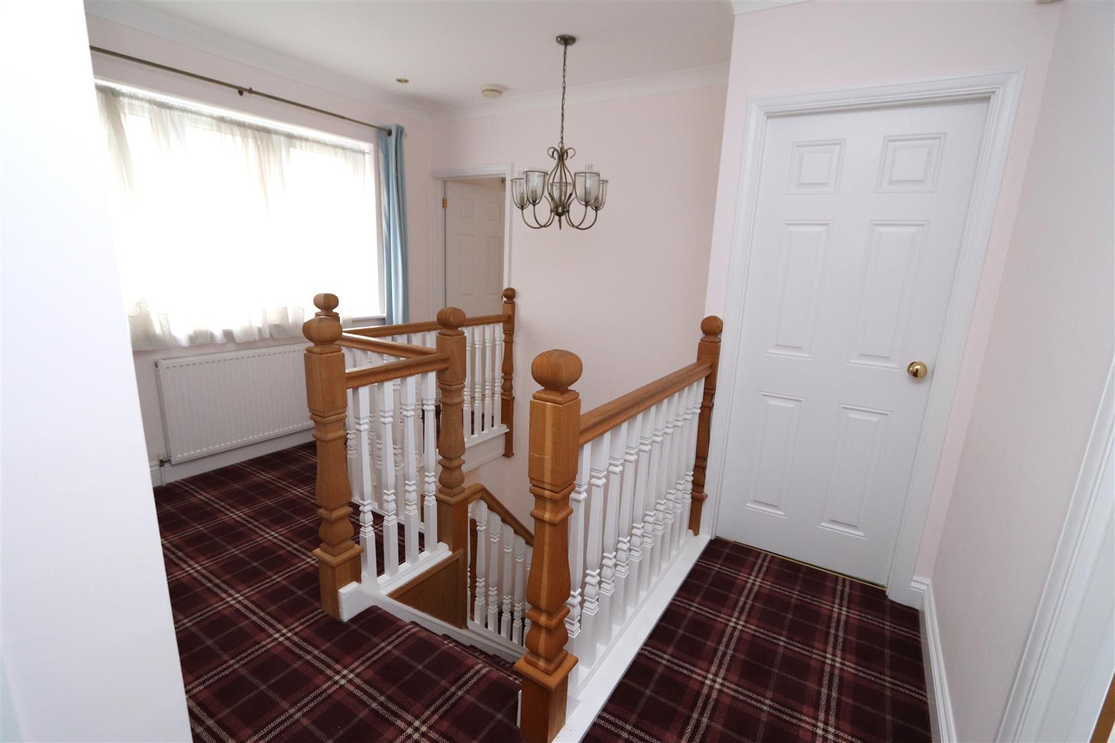 Property For Sale 20 Hillwood Grove, Hutton Mount, CM13 4 Bedroom