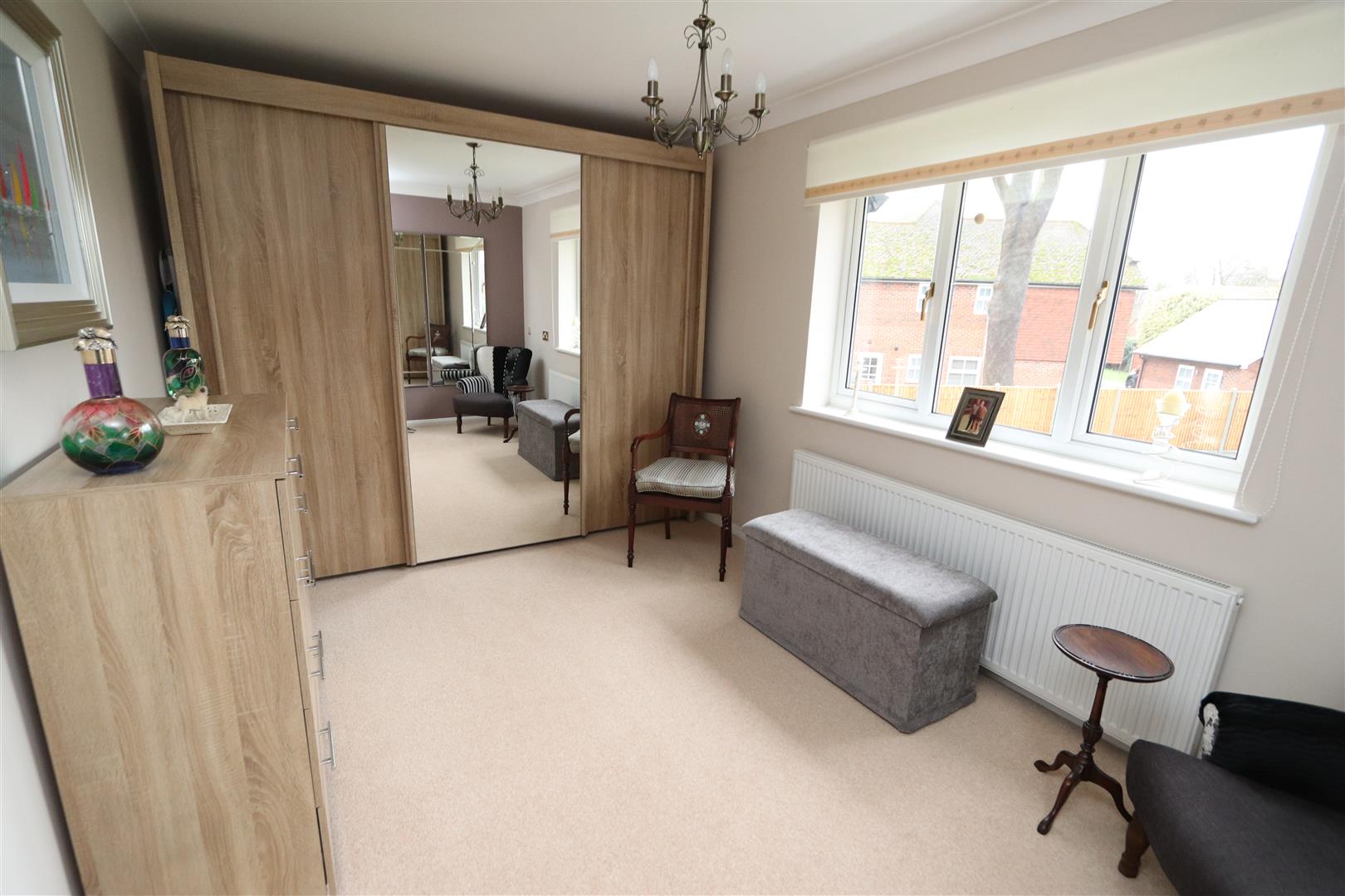 Property For Sale Pinecroft, Hutton Mount, CM13 4 Bedroom Detached