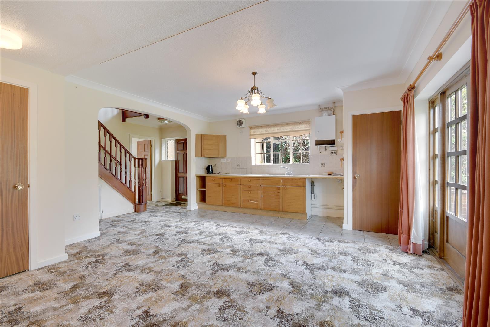 Property For Sale Coombe Rise, Old Shenfield, CM15 6 Bedroom Detached