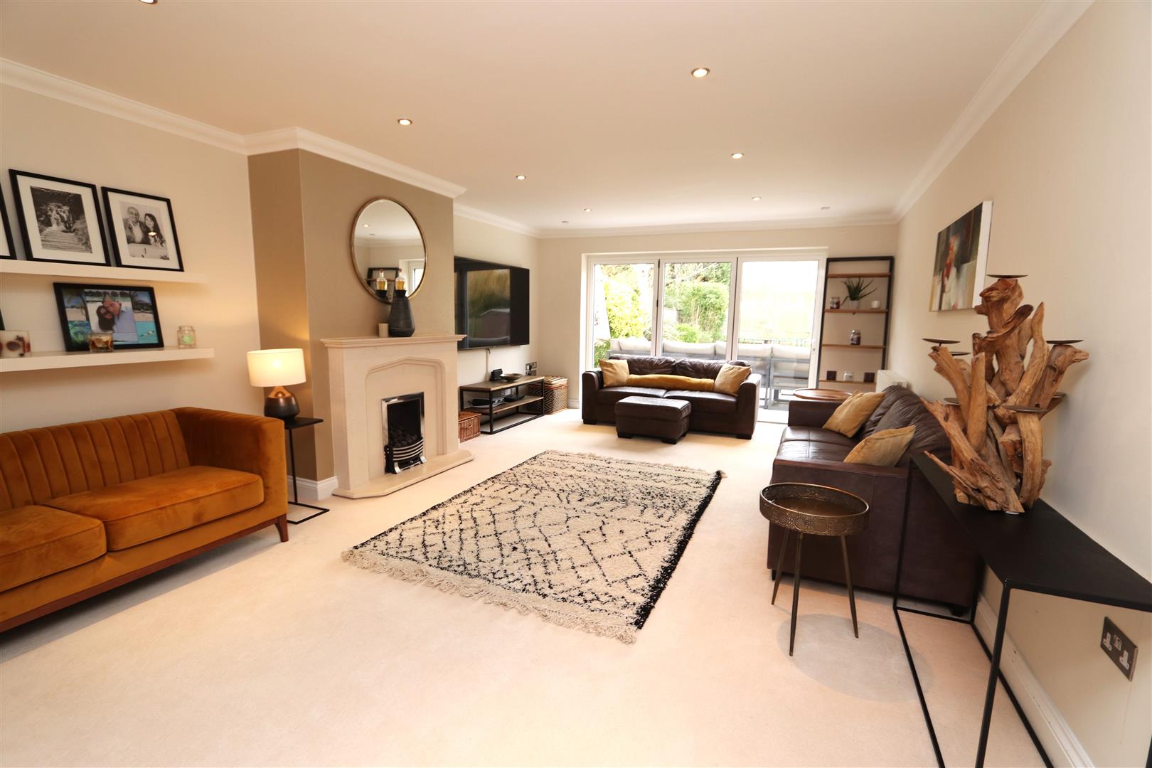 Property For Sale Kilmington Close, Hutton Mount, CM13 6 Bedroom Detached through Meacock & Jones