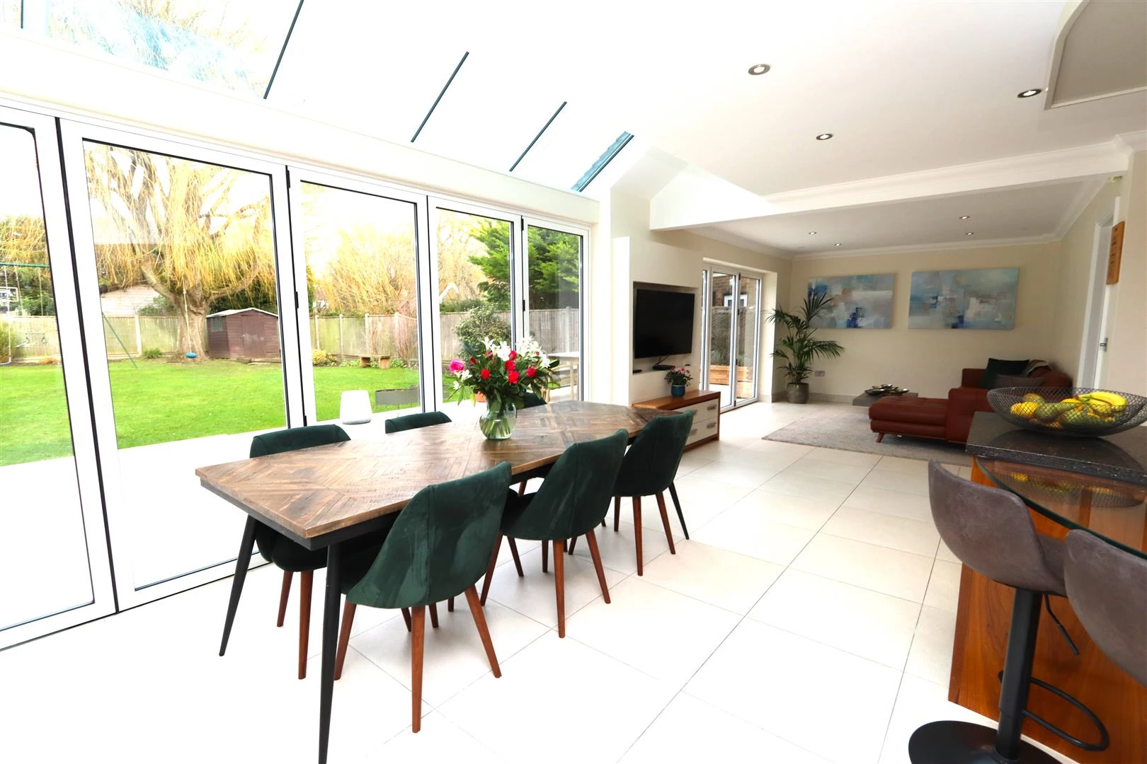 KITCHEN/DINING/FAMILY ROOM