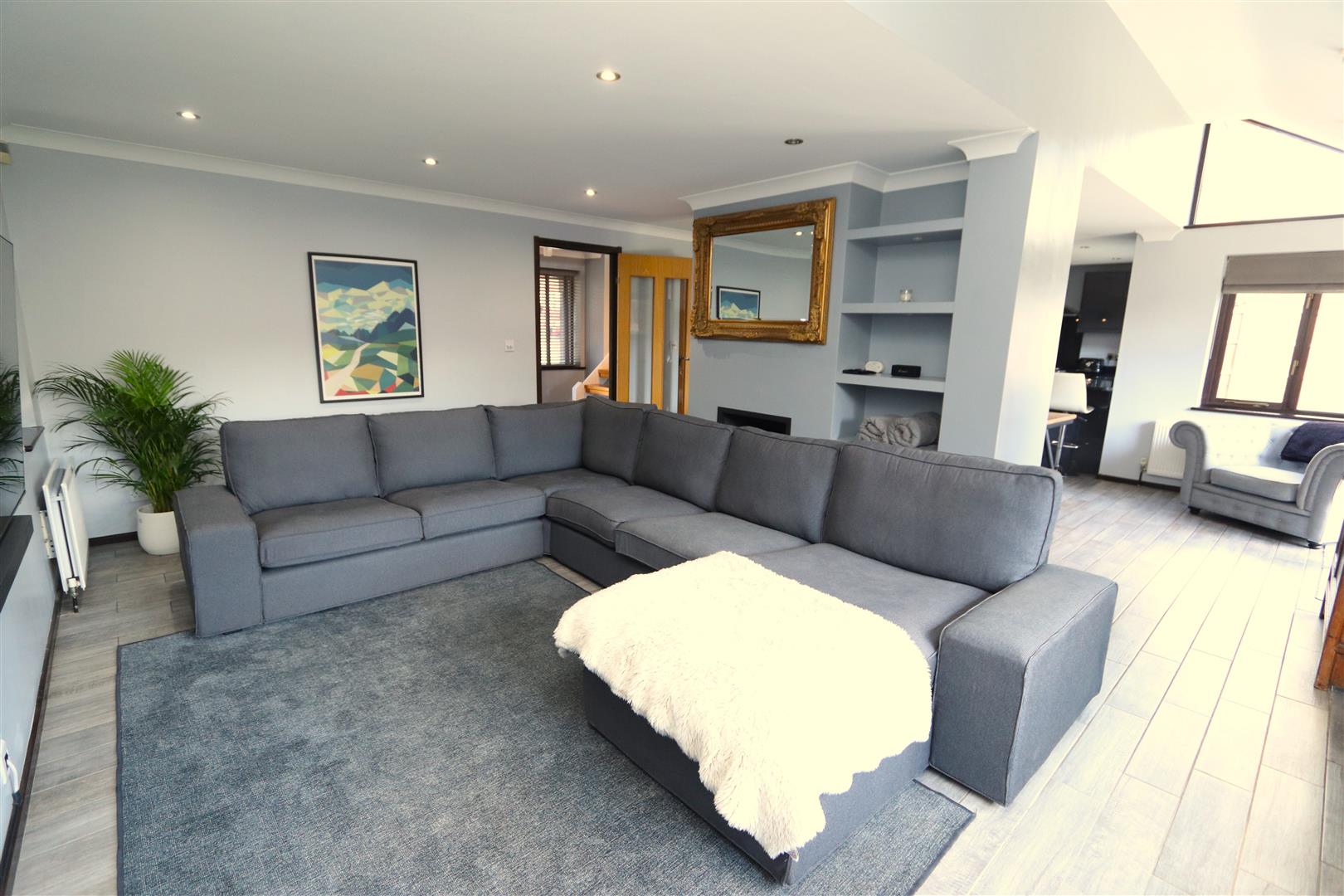 Property For Sale Birdbrook Close, Hutton Poplars, CM13 4 Bedroom