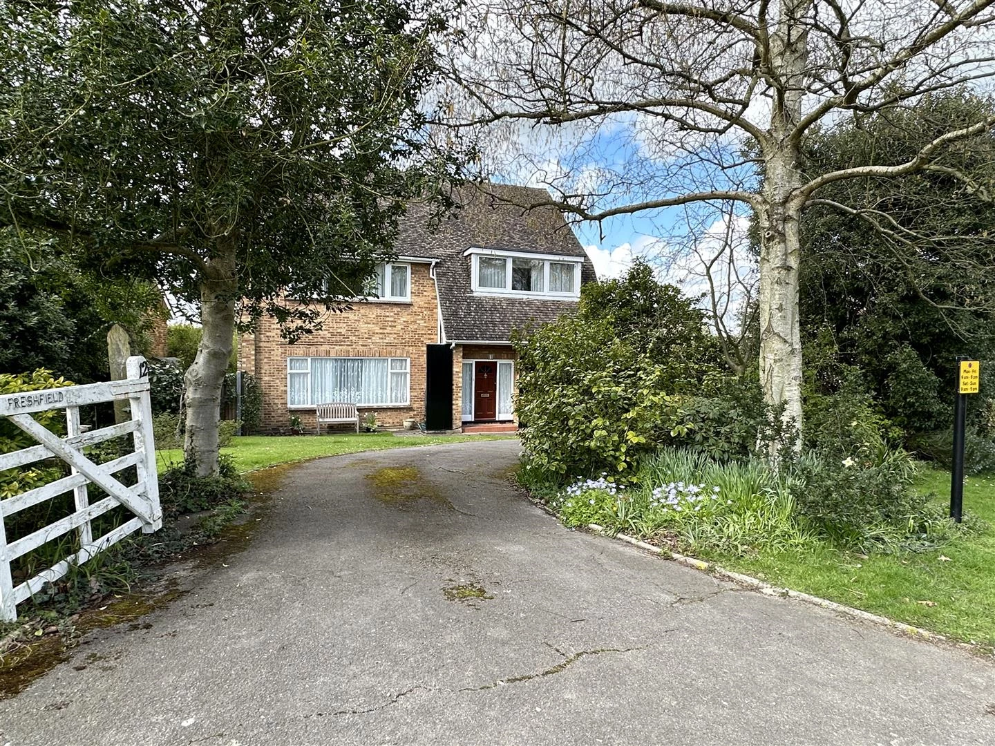12 Roundwood Avenue Hutton Mount Brentwood CM13