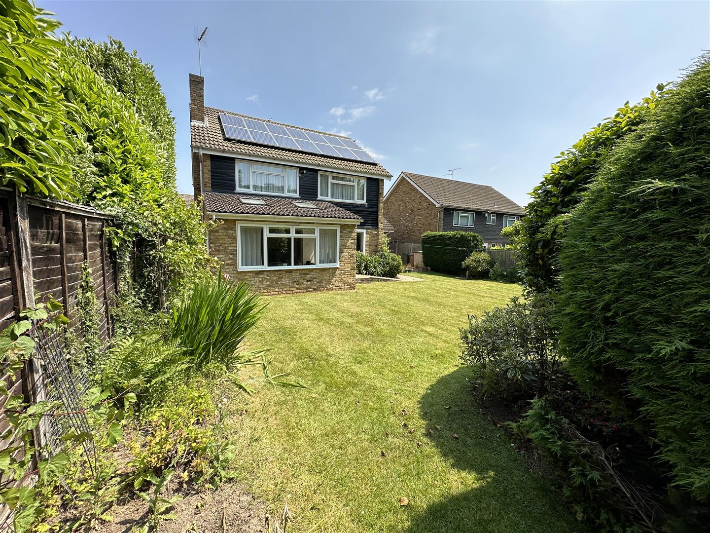 Property For Sale Mulberry Hill, Old Shenfield, CM15 4 Bedroom