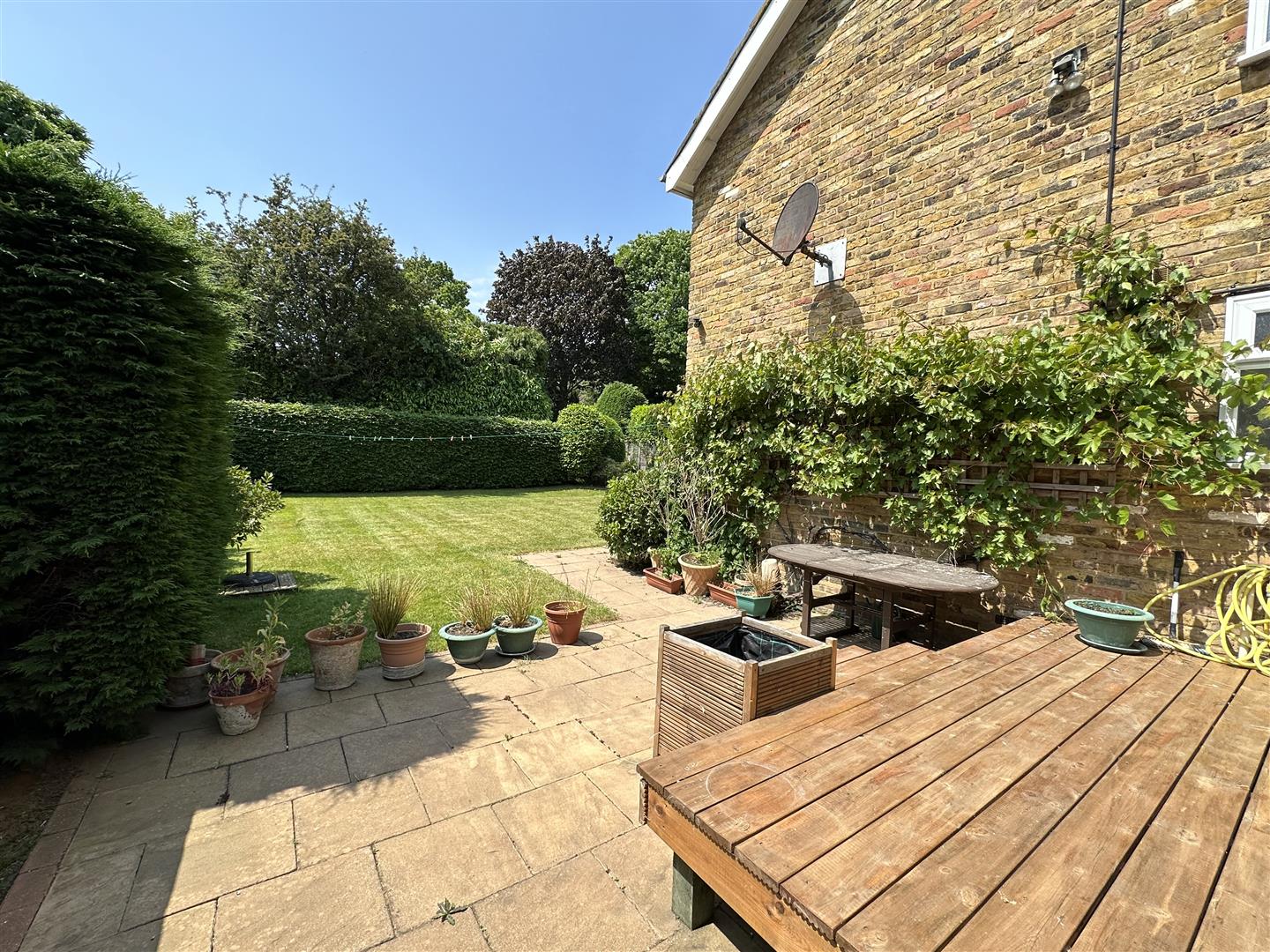 Property For Sale Mulberry Hill, Old Shenfield, CM15 4 Bedroom