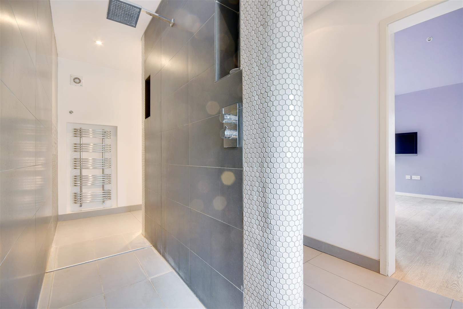 Property For Sale 31 Ridgeway, Hutton Mount, CM13 4 Bedroom Detached