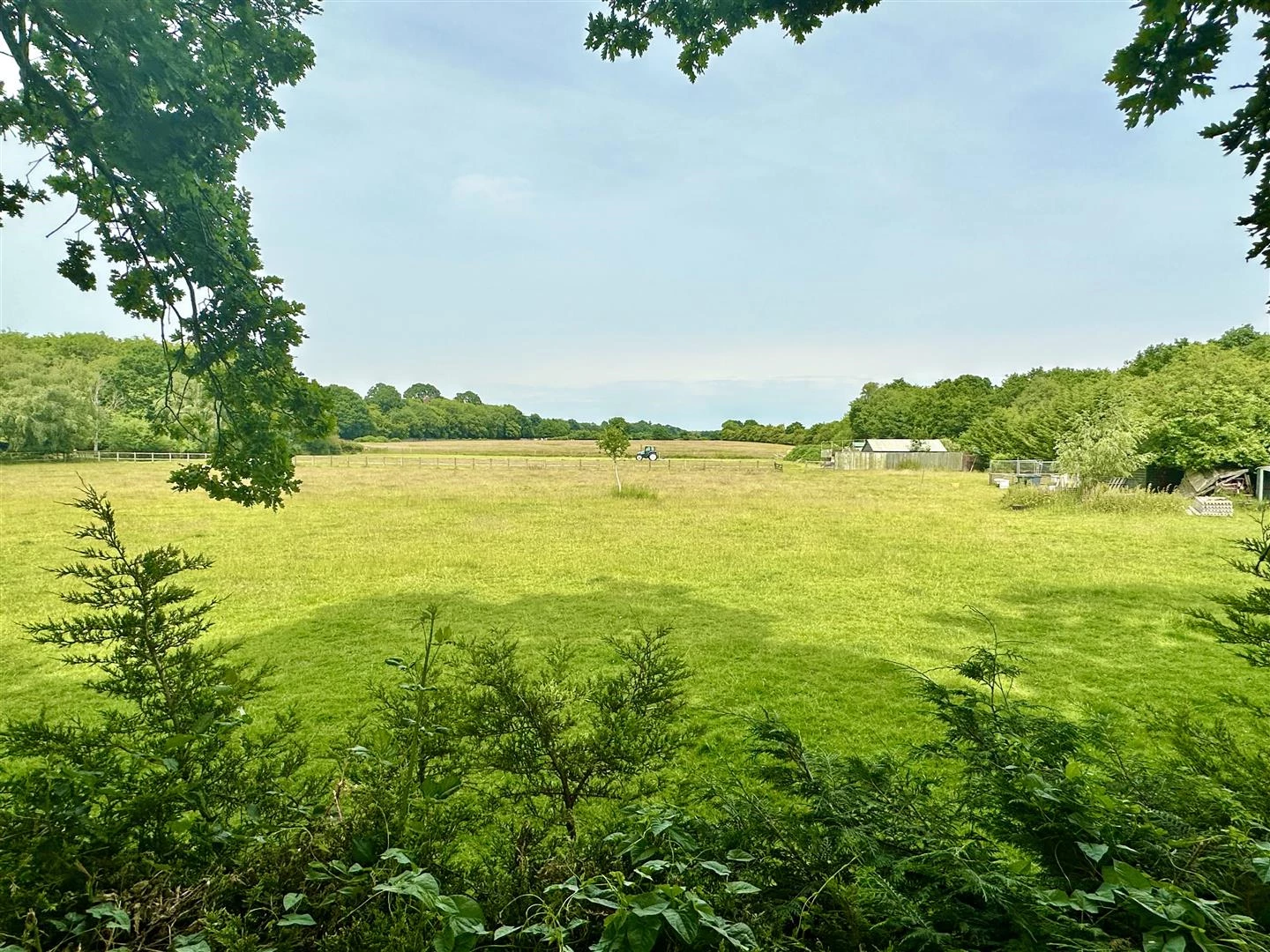 Views to the rear of the garden