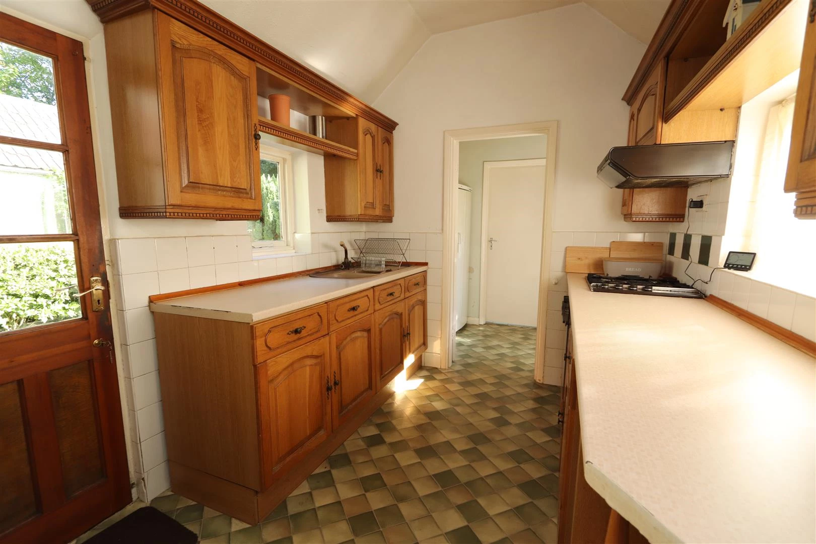 KITCHEN/BREAKFAST ROOM