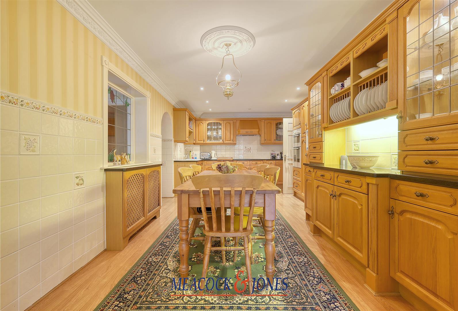 Property For Sale Hutton Gate, Hutton Mount, CM13 4 Bedroom Detached