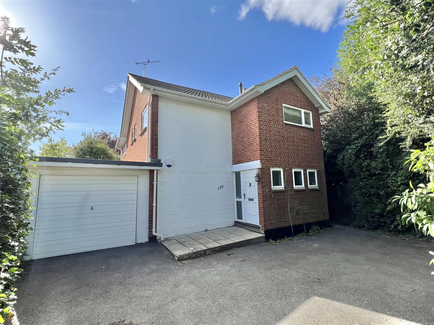 Hanging Hill Lane Hutton Brentwood CM13