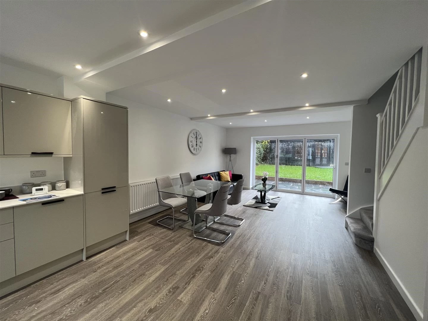 Superb Kitchen/Dining/Living Area
