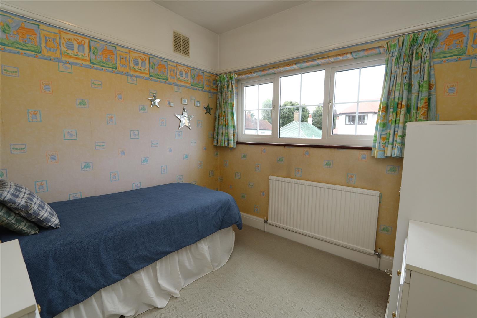 Property For Sale Worrin Road, Shenfield, CM15 4 Bedroom Semi