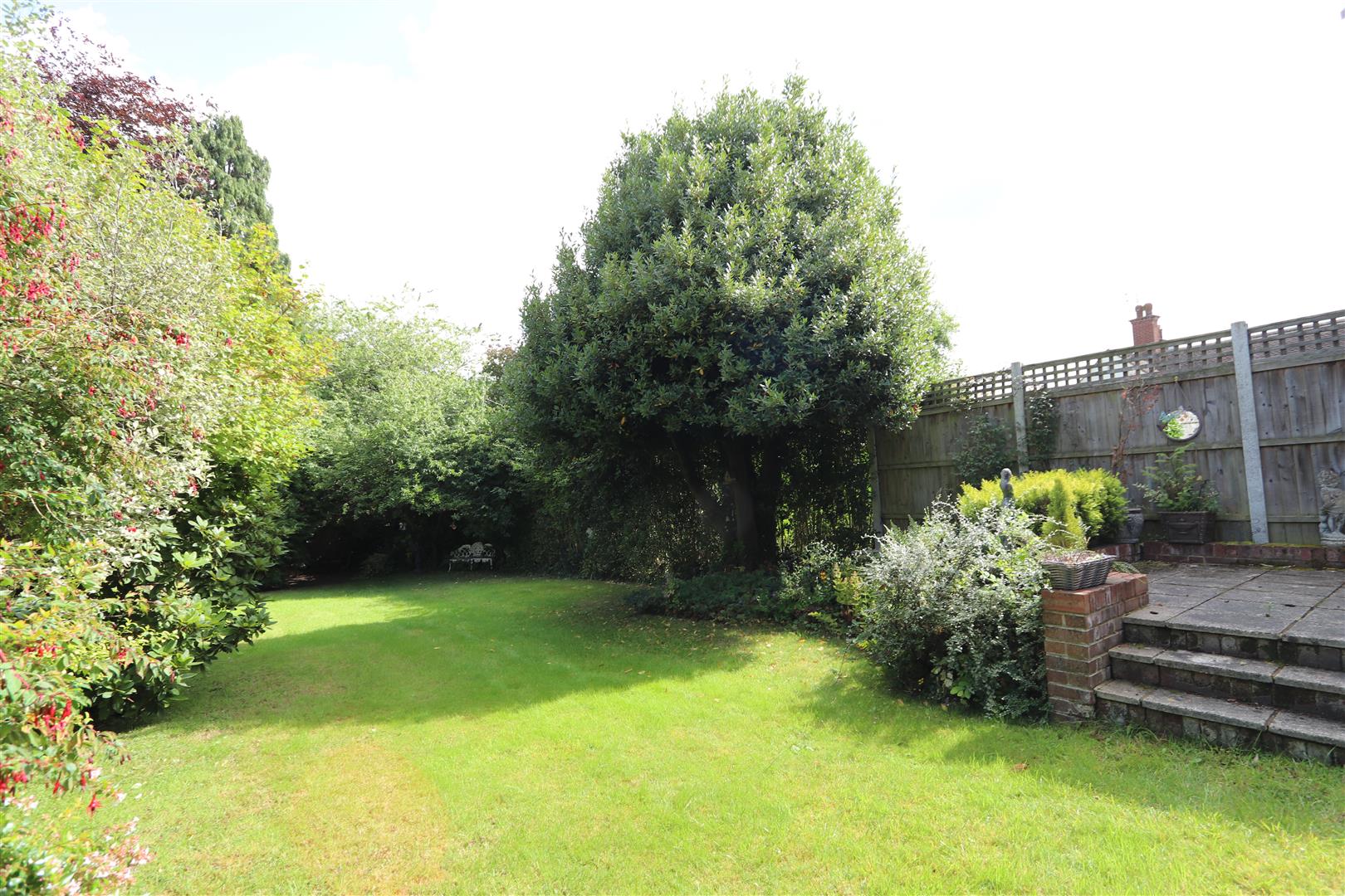 Property For Sale Worrin Road, Shenfield, CM15 4 Bedroom Semi