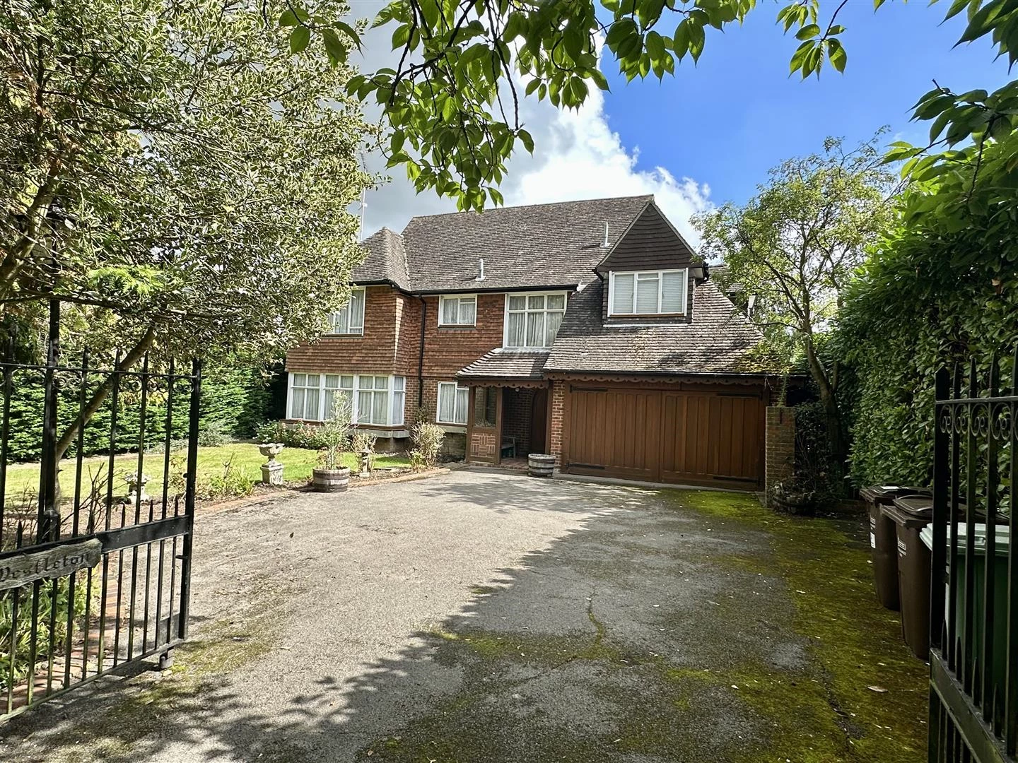 16 Longaford Way Hutton Mount Brentwood CM13