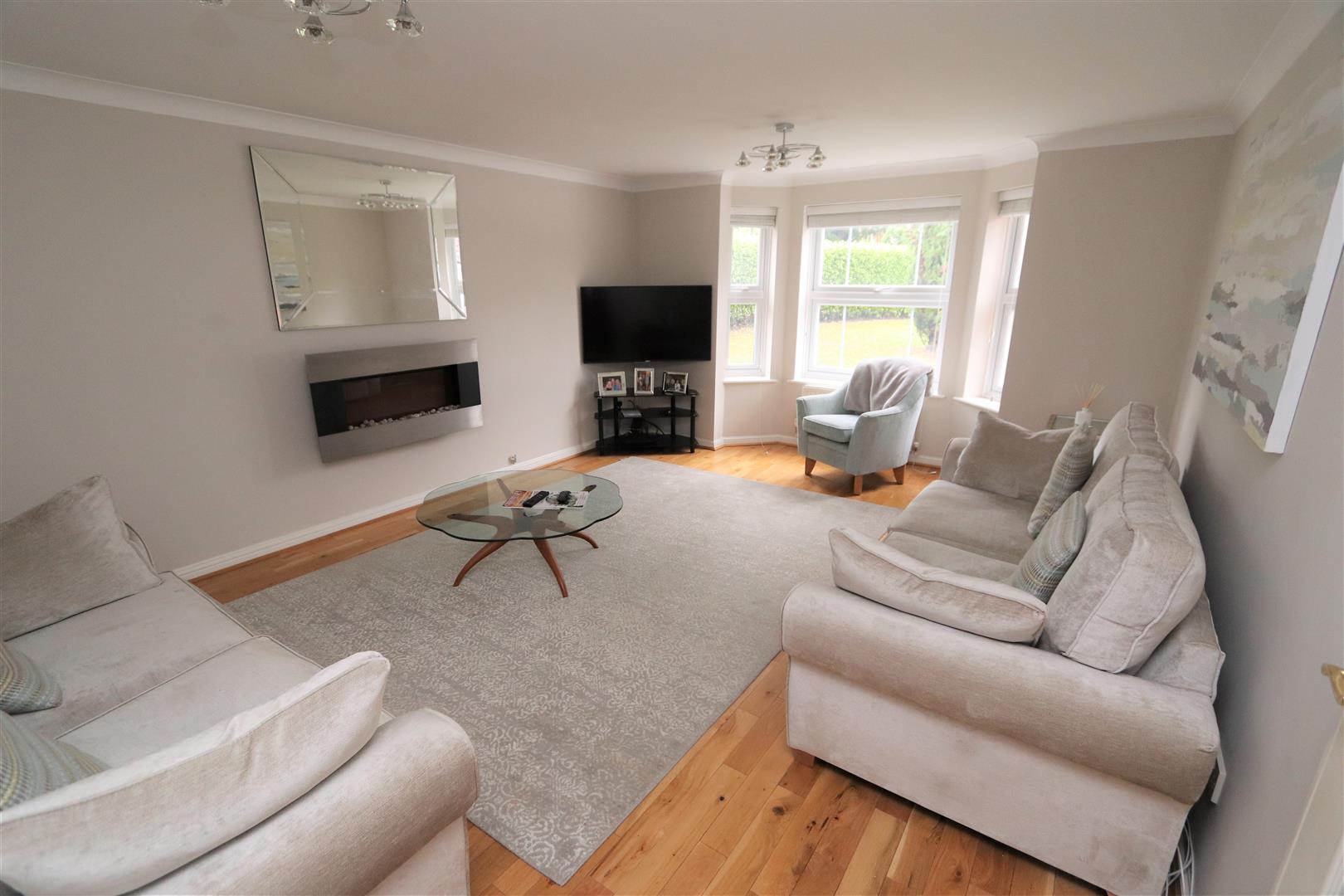 Houses For Sale Hutton Poplars Cm13 at Lisa Martin blog