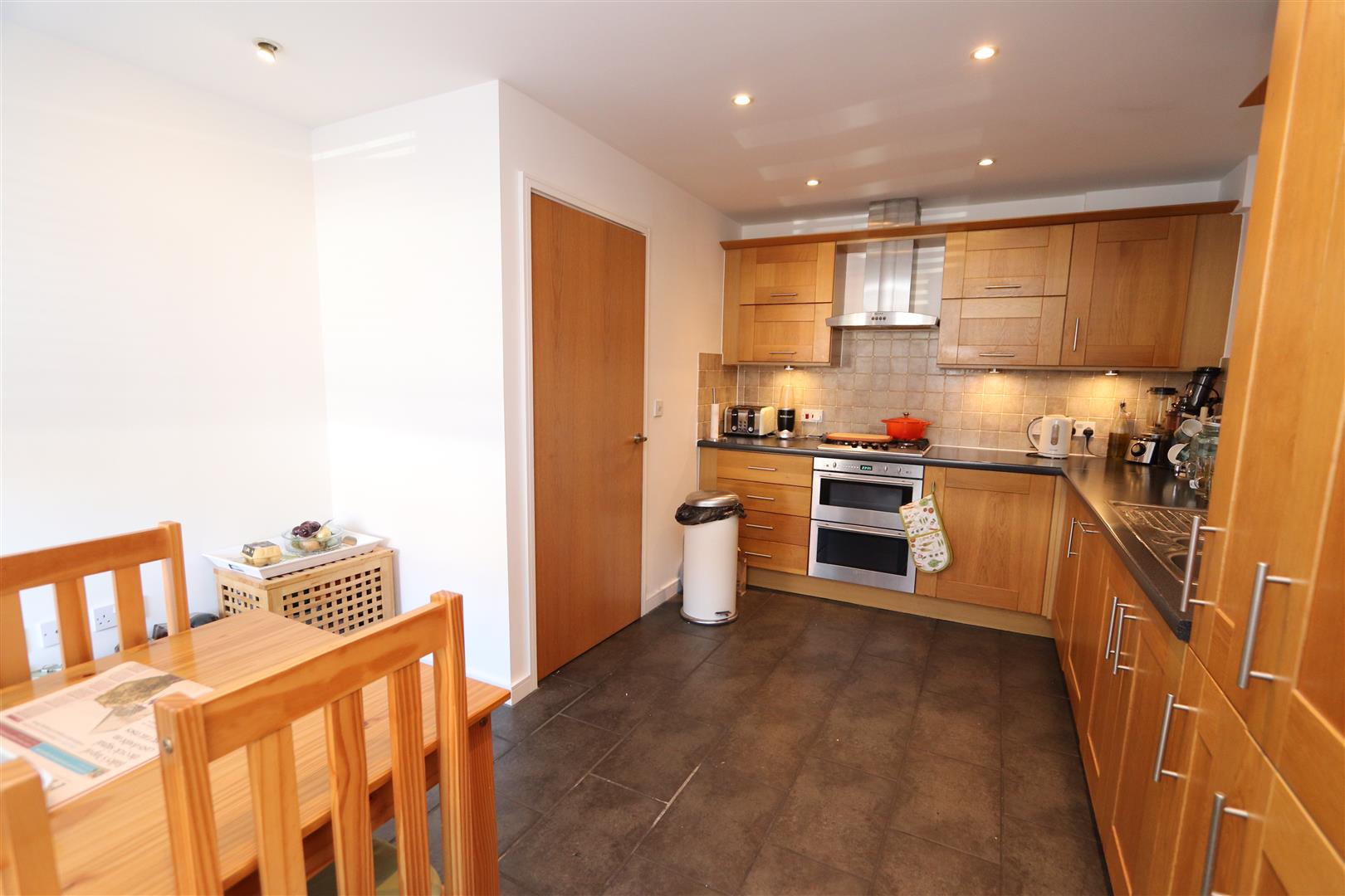 Property For Sale Sawyers Grove, Brentwood, CM15 2 Bedroom Apartment