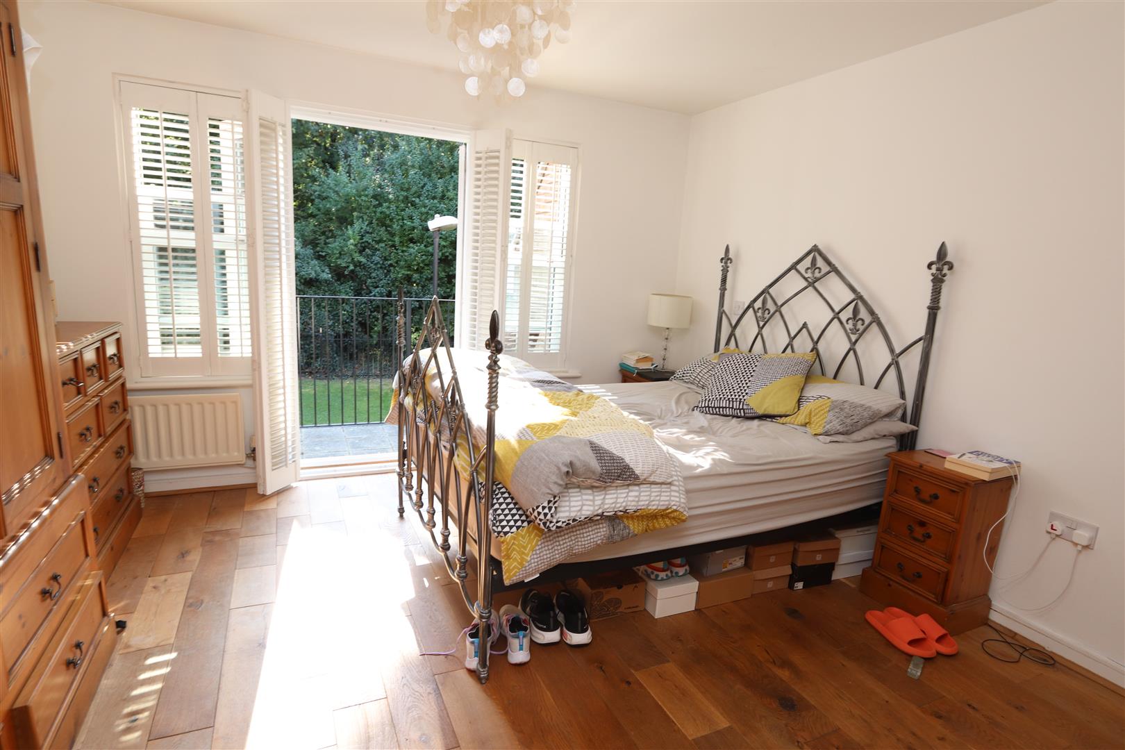 Property For Sale Sawyers Grove, Brentwood, CM15 2 Bedroom Apartment