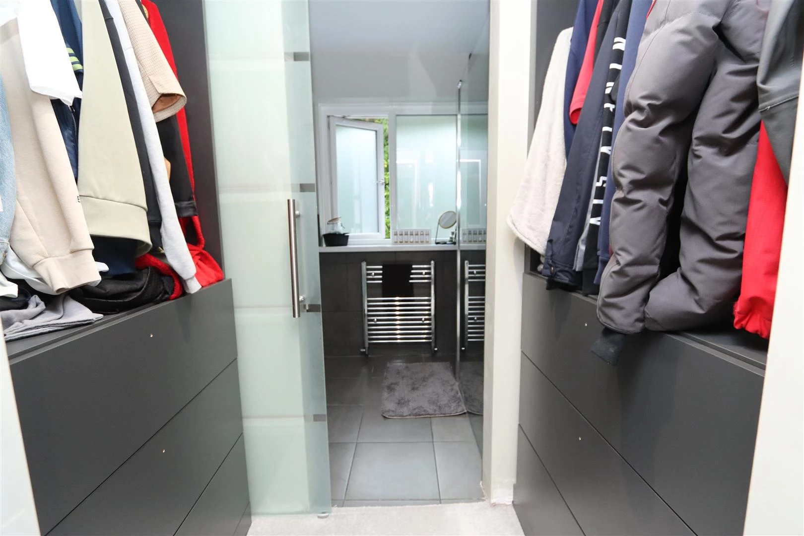 Walk-in Dressing Room
