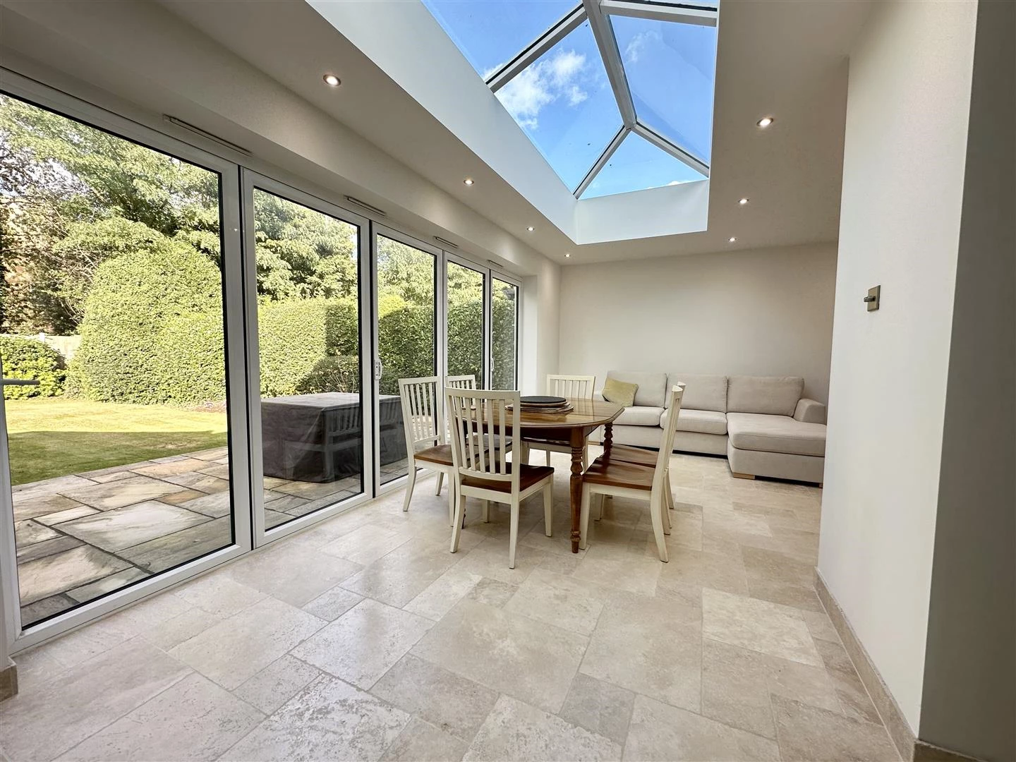 Open Plan Kitchen/Living Area
