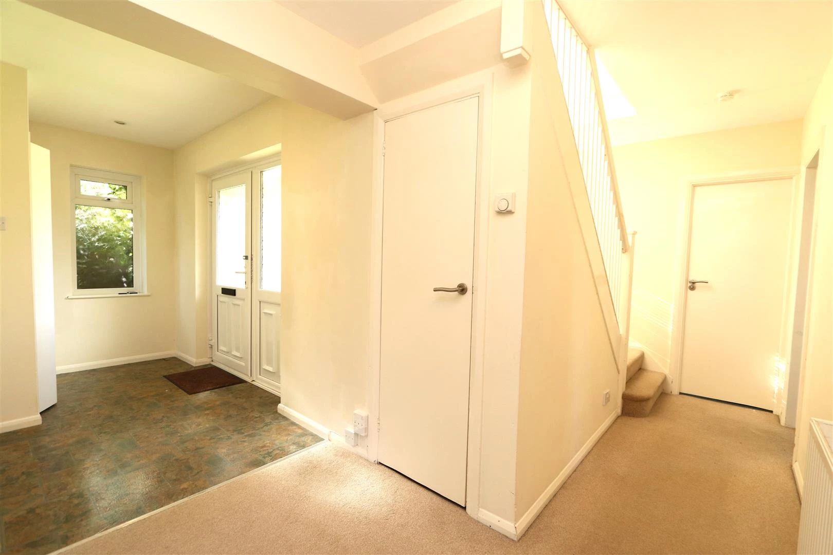 SPACIOUS HALLWAY