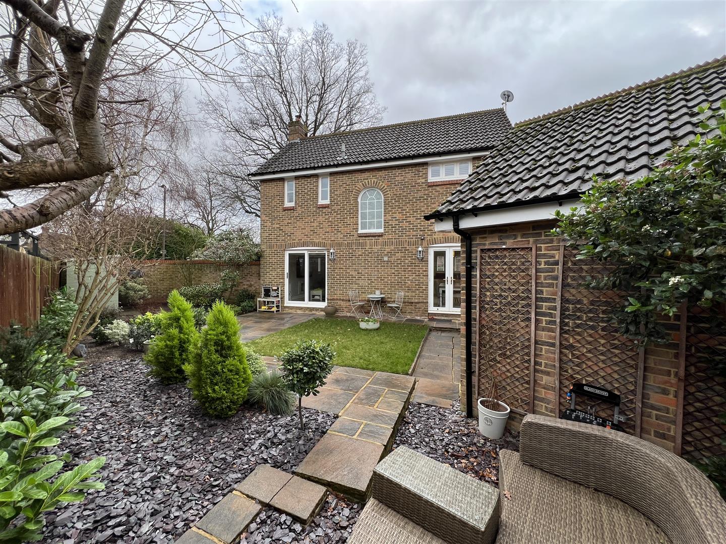 Property For Sale Waltham Close, Hutton, CM13 3 Bedroom Detached