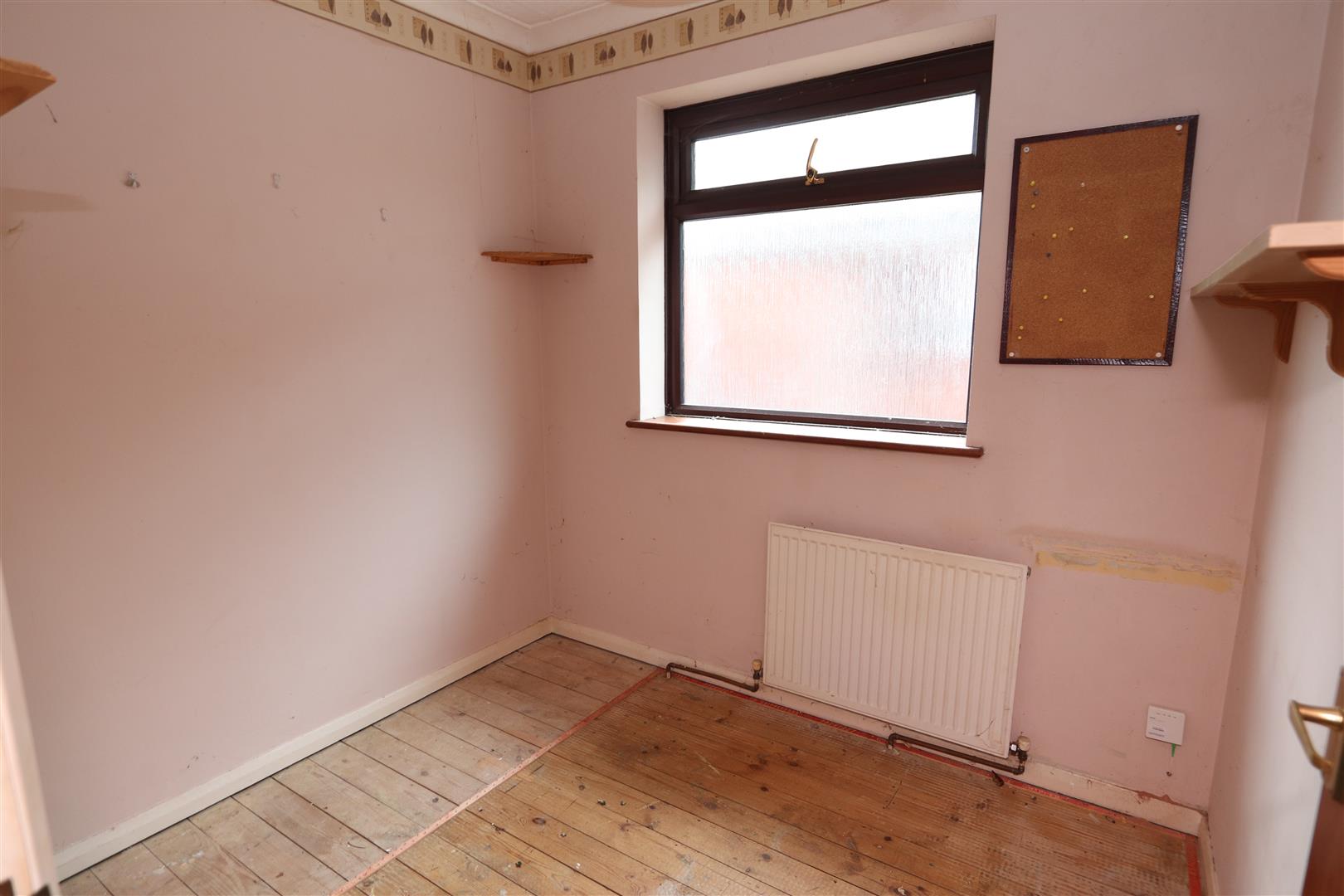 Property For Sale Rochford Avenue, Shenfield, CM15 3 Bedroom Bungalow