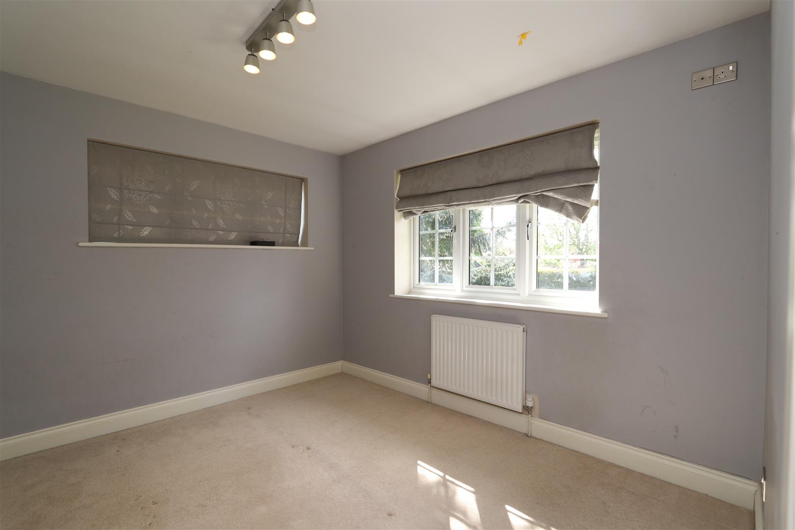 Property For Sale Priests Lane, Shenfield, CM15 4 Bedroom Detached