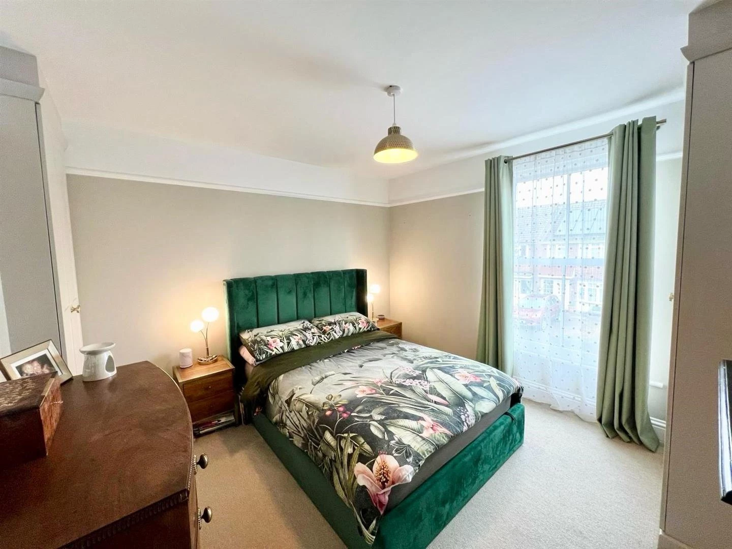 Bedroom One.jpg
