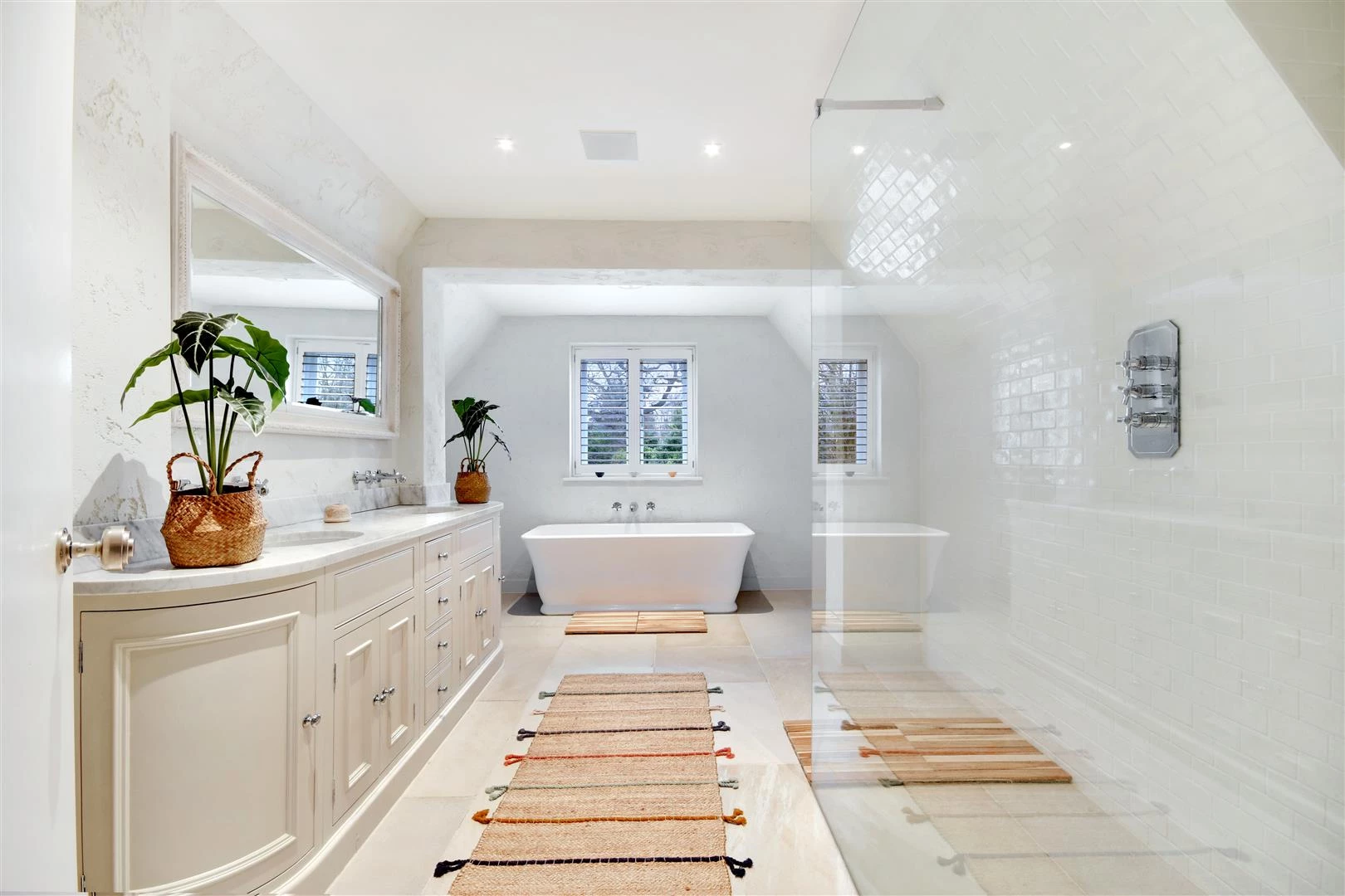 En-Suite Bathroom