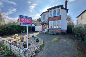 19 Worrin Road Old Shenfield Brentwood CM15