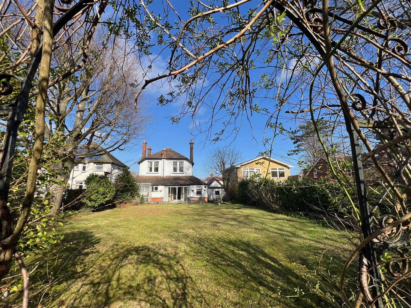 Property For Sale 19 Worrin Road, Old Shenfield, CM15 4 Bedroom