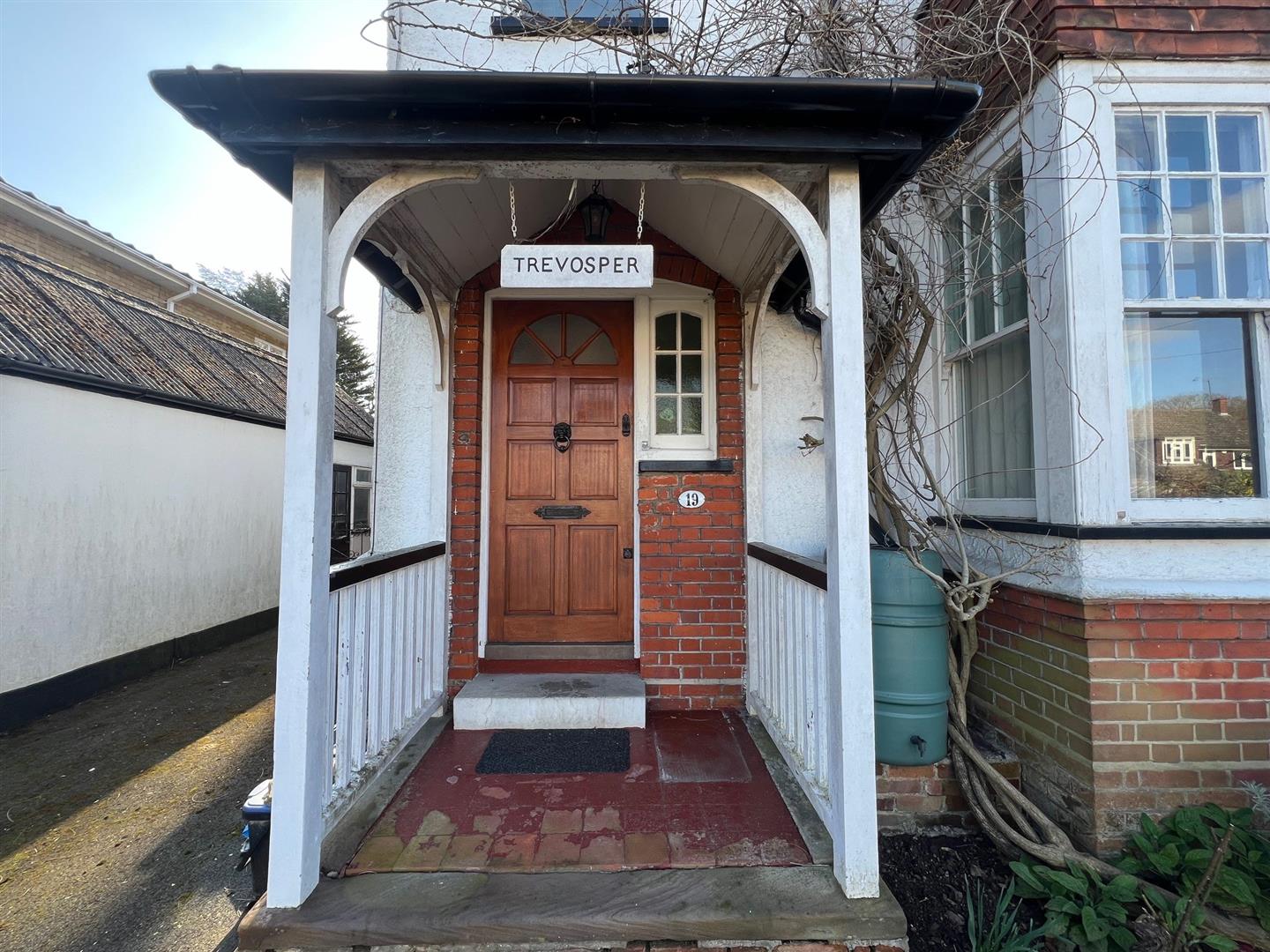 Property For Sale 19 Worrin Road, Old Shenfield, CM15 4 Bedroom