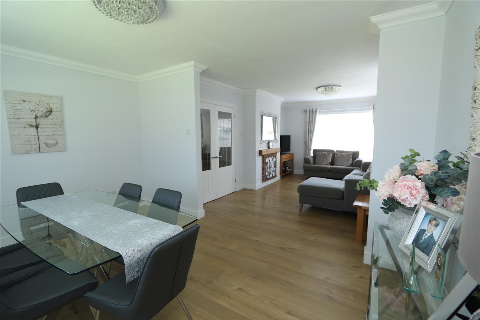 Property For Sale Mulberry Hill, Old Shenfield, CM15 3 Bedroom