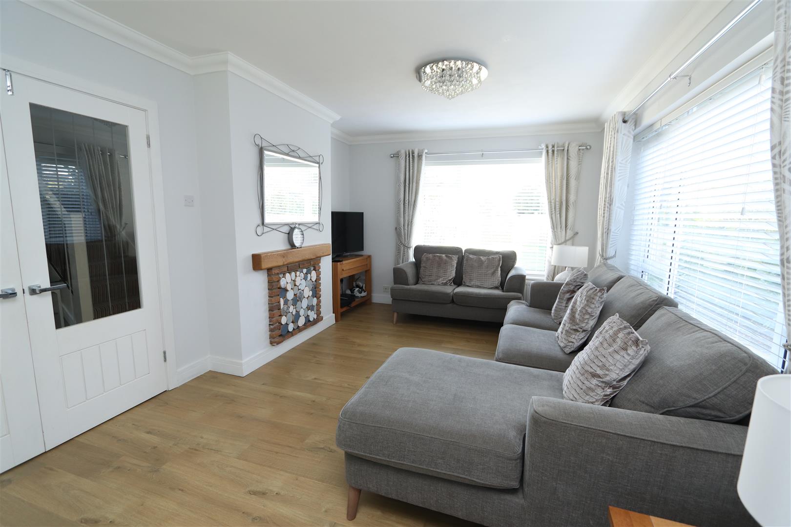 Property For Sale Mulberry Hill, Old Shenfield, CM15 3 Bedroom