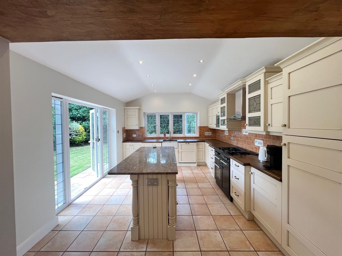 Property For Sale Mulberry Hill, Shenfield, CM15 4 Bedroom Detached