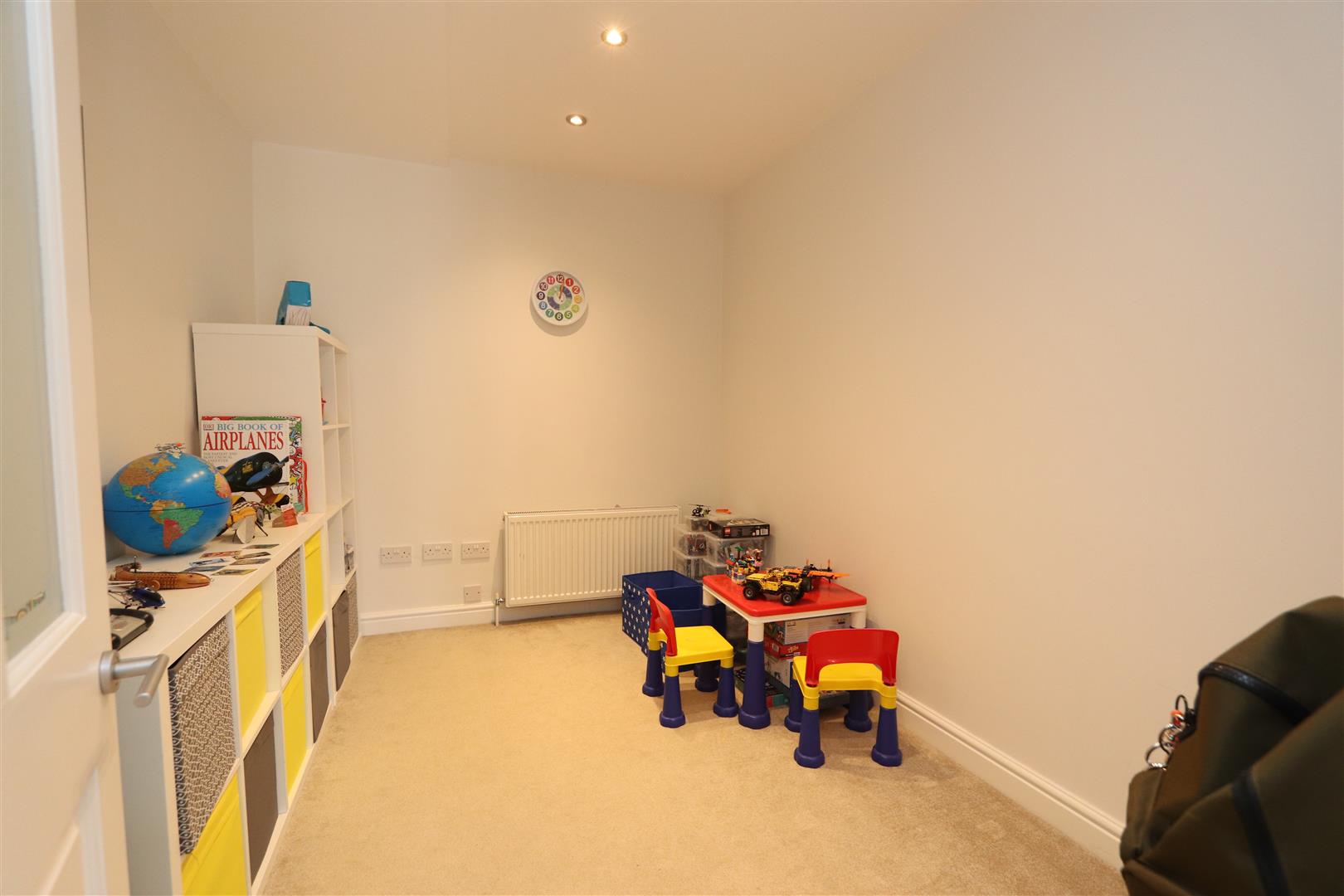 Property For Sale Delta Road, Hutton, CM13 4 Bedroom Bungalow Semi