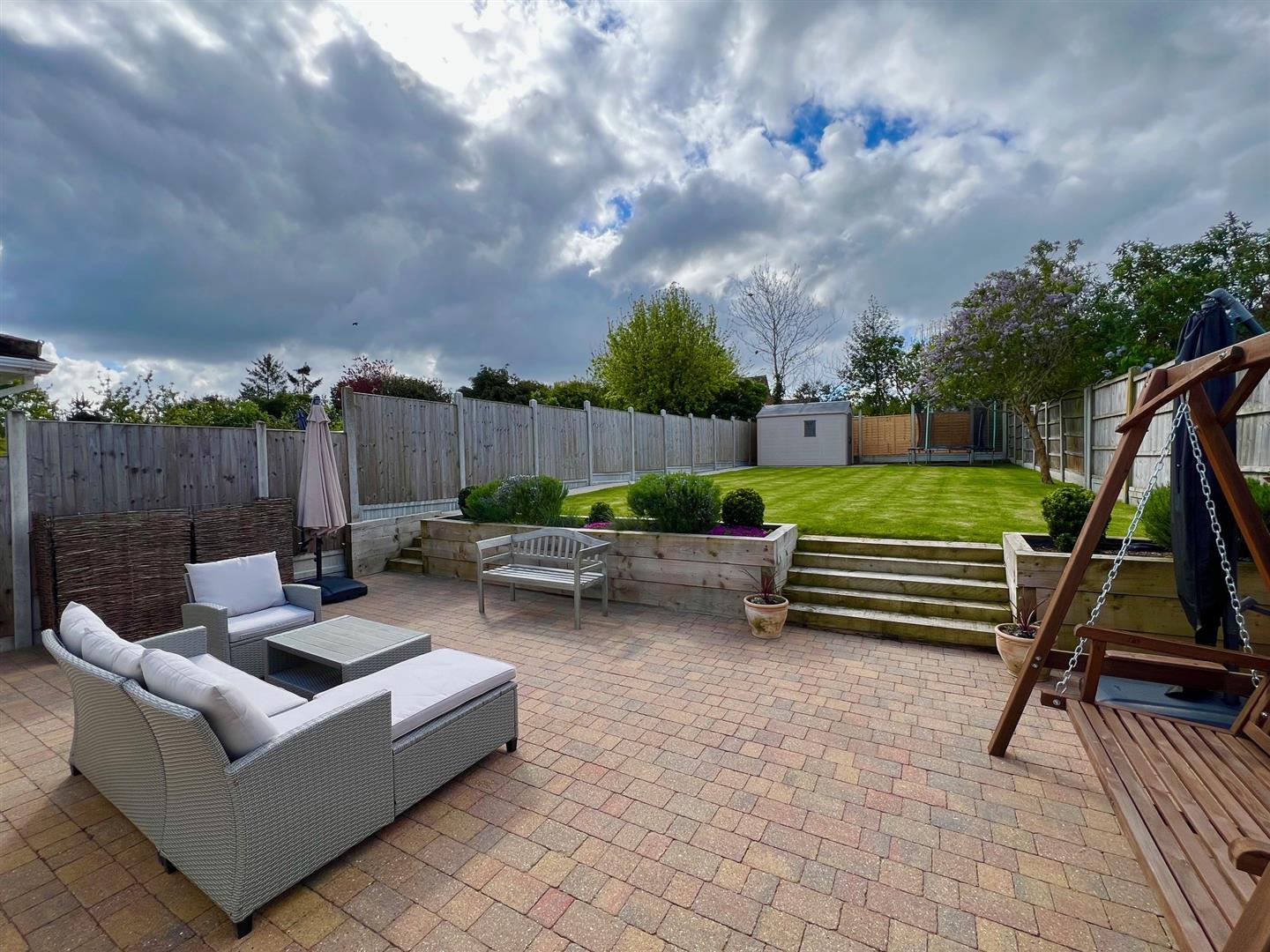 Property For Sale Delta Road, Hutton, CM13 4 Bedroom Bungalow Semi