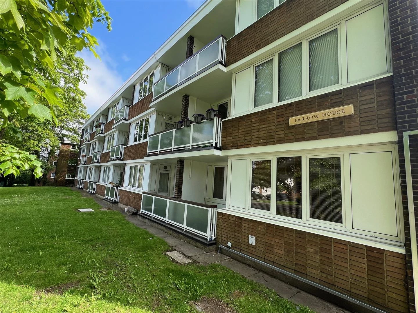 Doddinghurst Road Brentwood CM15