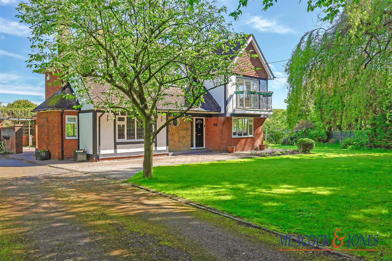 Doddinghurst Road Pilgrims Hatch Brentwood CM15