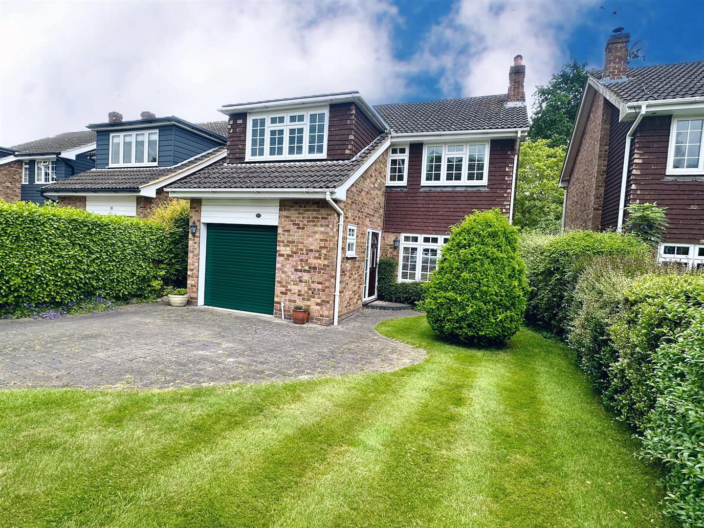 Property For Sale St. Andrews Place, Shenfield, CM15 4 Bedroom