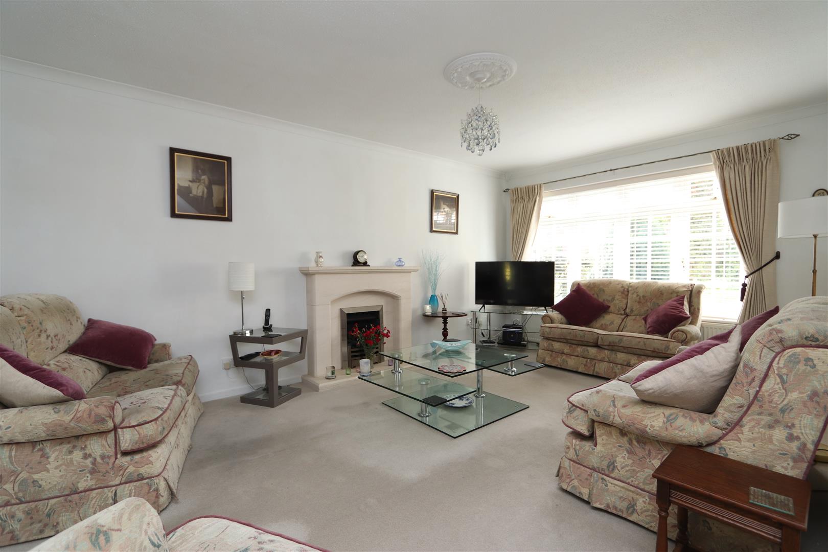 Property For Sale St. Andrews Place, Shenfield, CM15 4 Bedroom